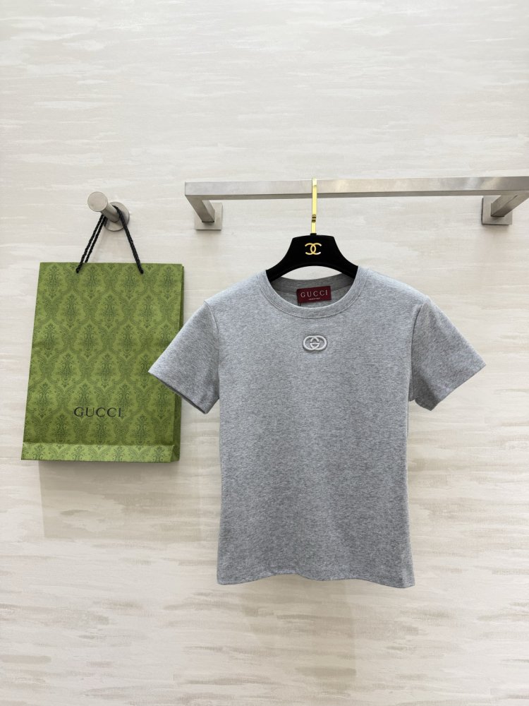 T-shirt women's