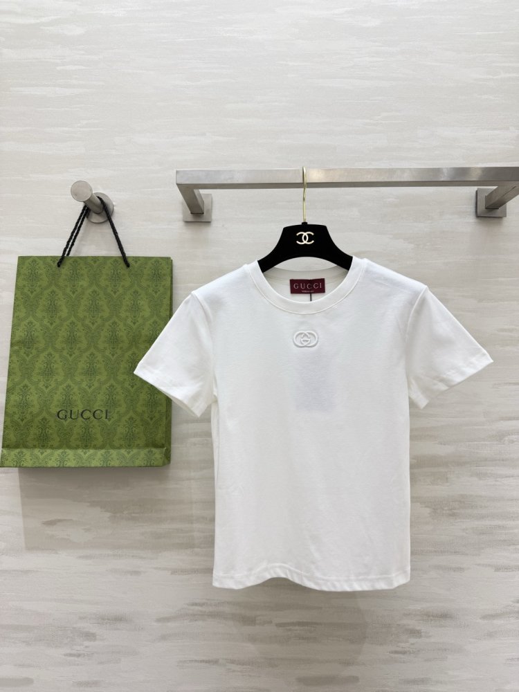 T-shirt women's
