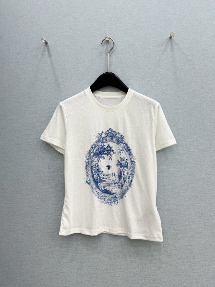 T-shirt women's