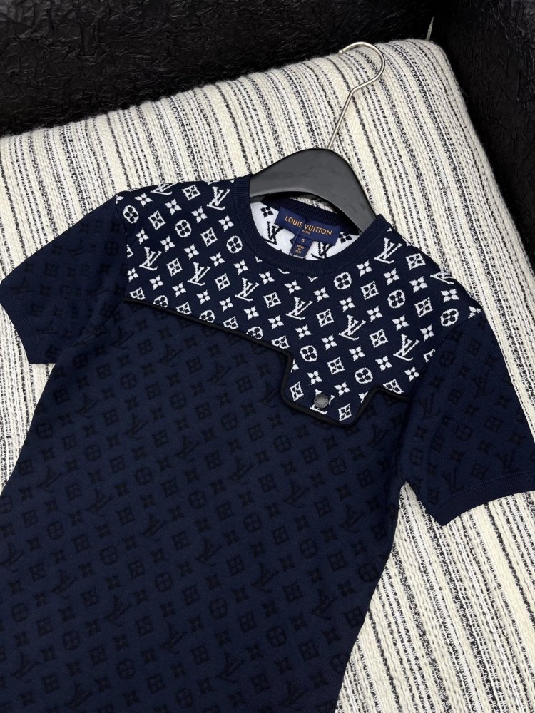 Футболка жіноча фото 2