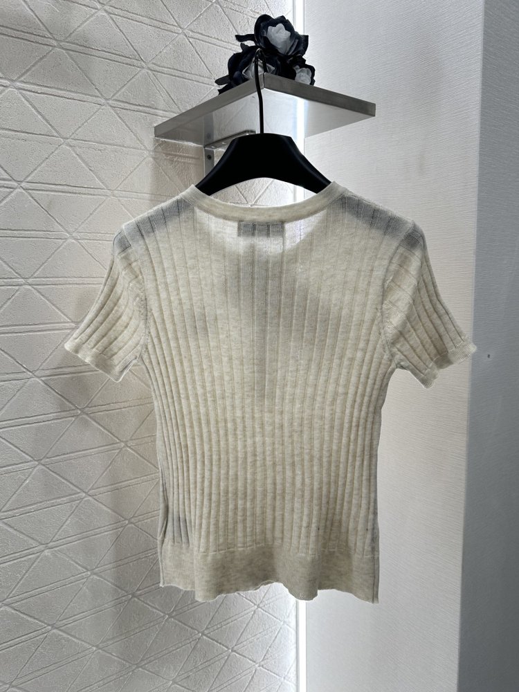 Футболка жіноча фото 2