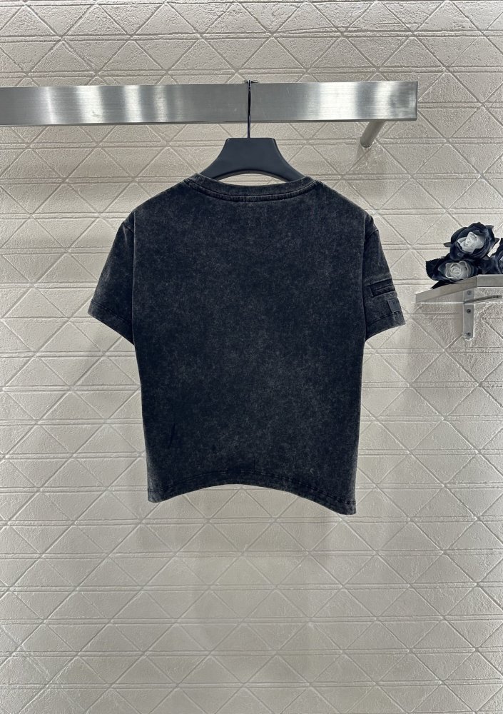 Футболка жіноча фото 2