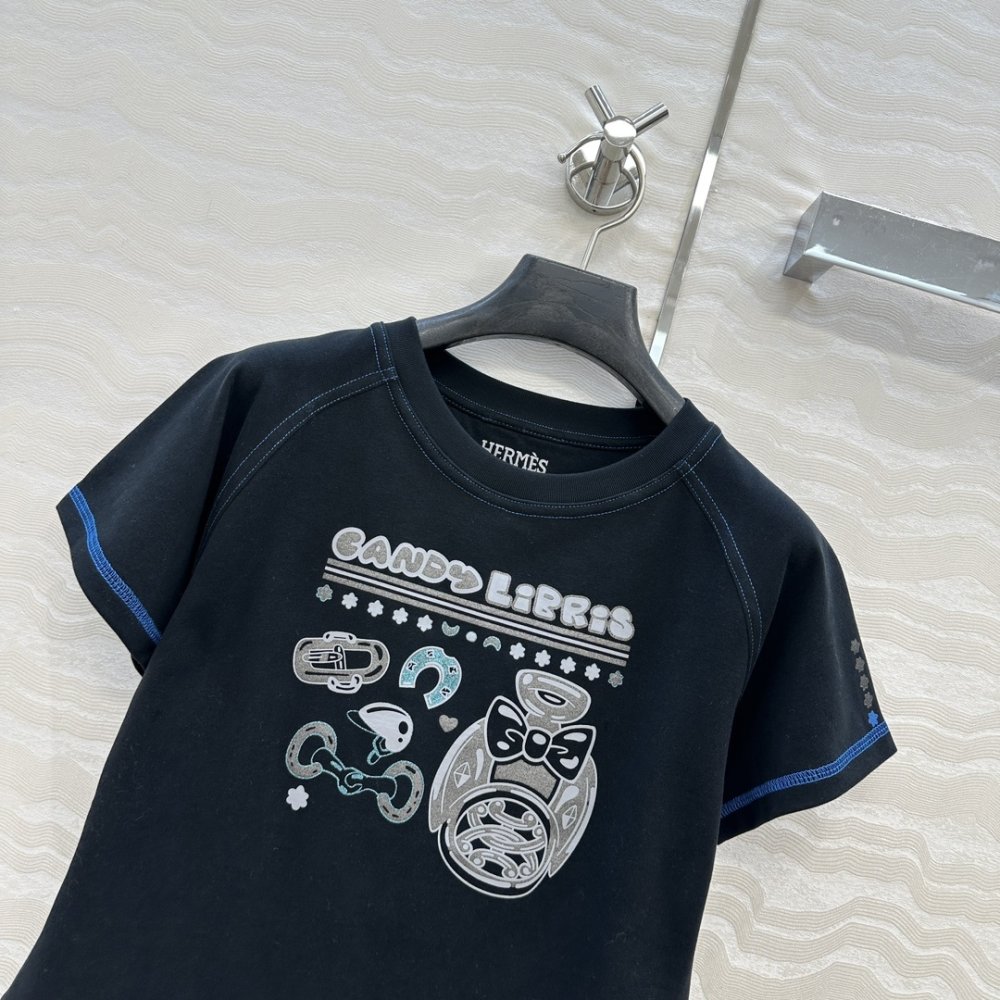 T-shirt women's фото 2