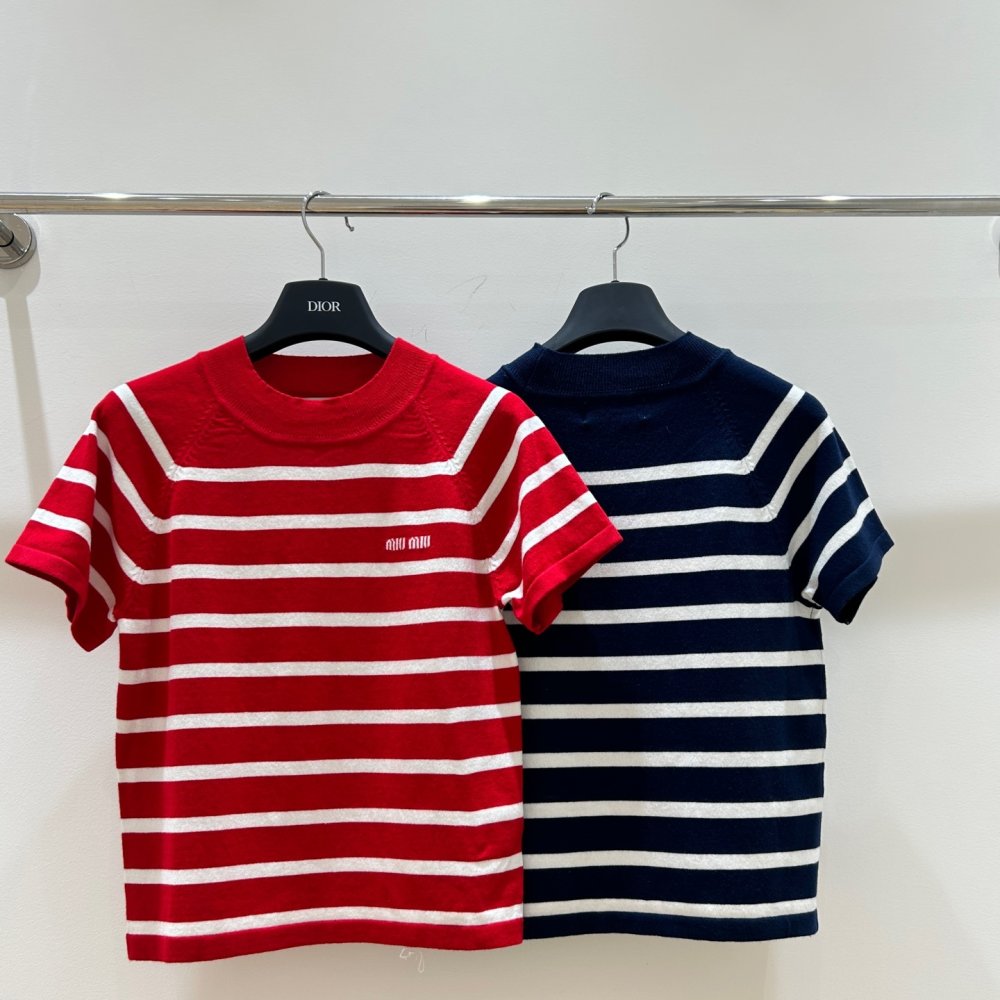 T-shirt women's фото 2