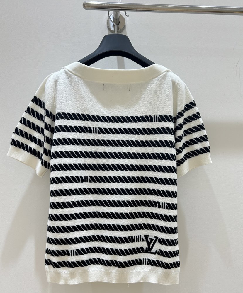 Футболка жіноча фото 2