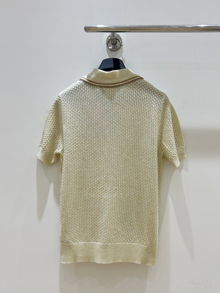 Футболка жіноча фото 2