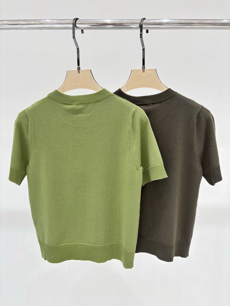 T-shirt women's фото 2