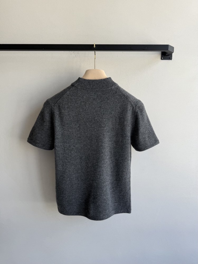 T-shirt women's фото 2