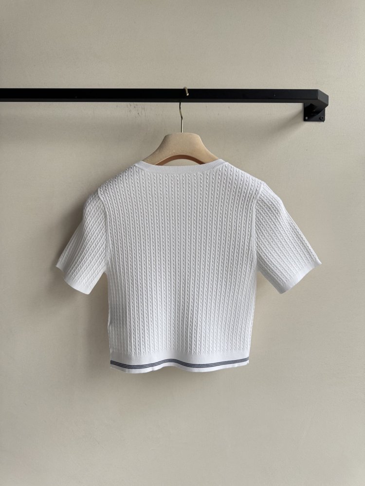 T-shirt women's фото 2