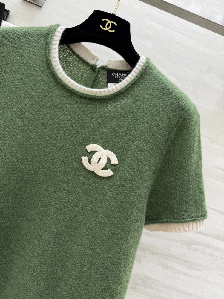 T-shirt women's фото 2