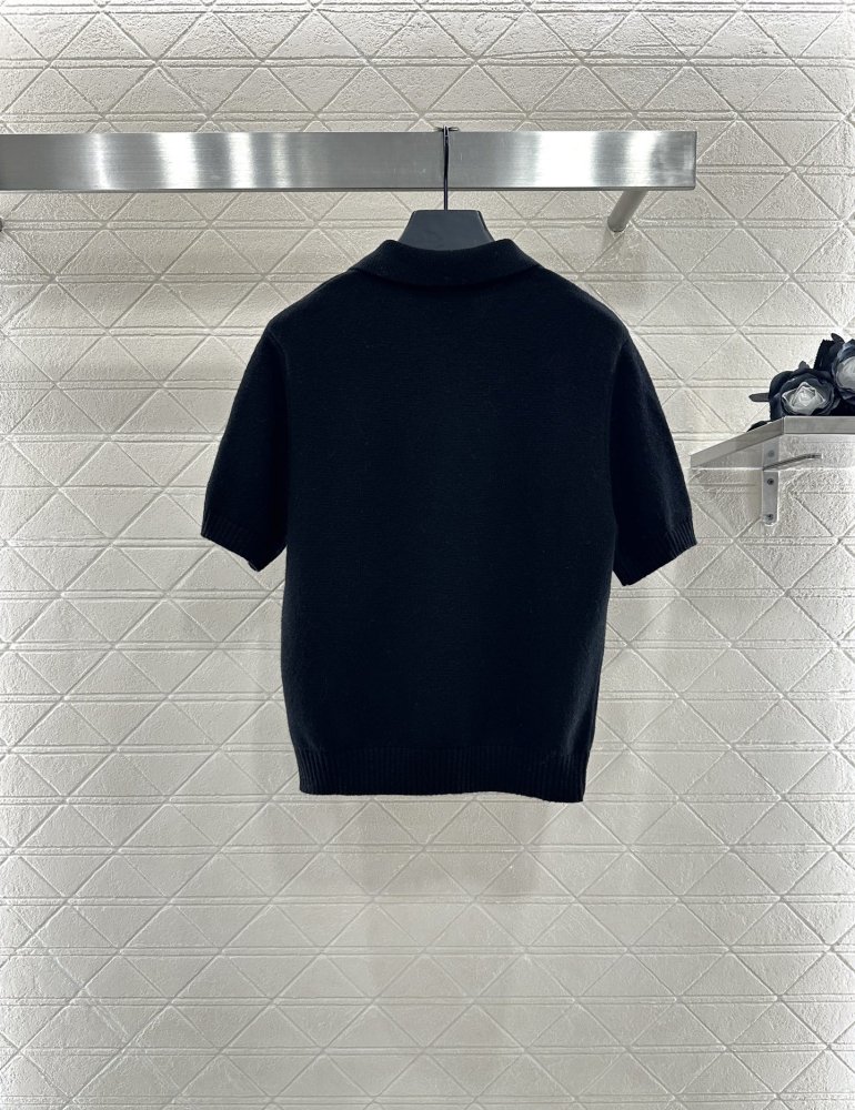 Футболка жіноча фото 2