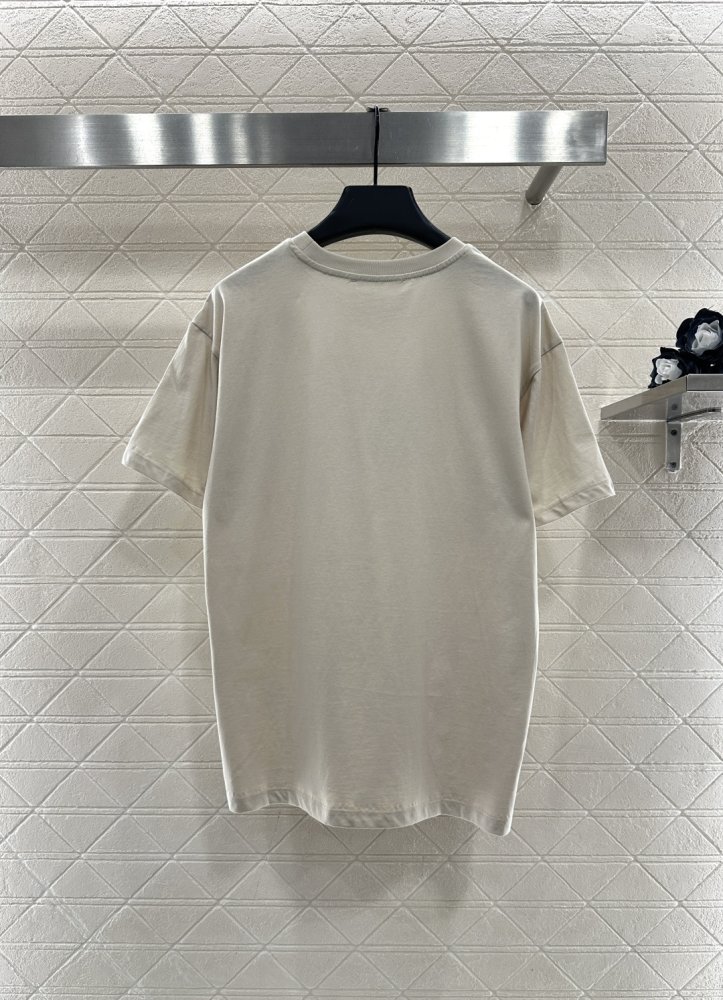 T-shirt women's фото 2