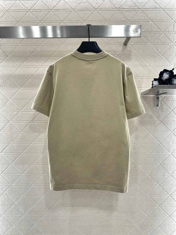 T-shirt women's фото 2