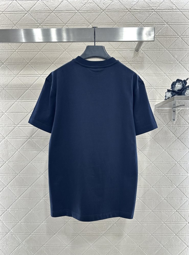 T-shirt women's фото 2