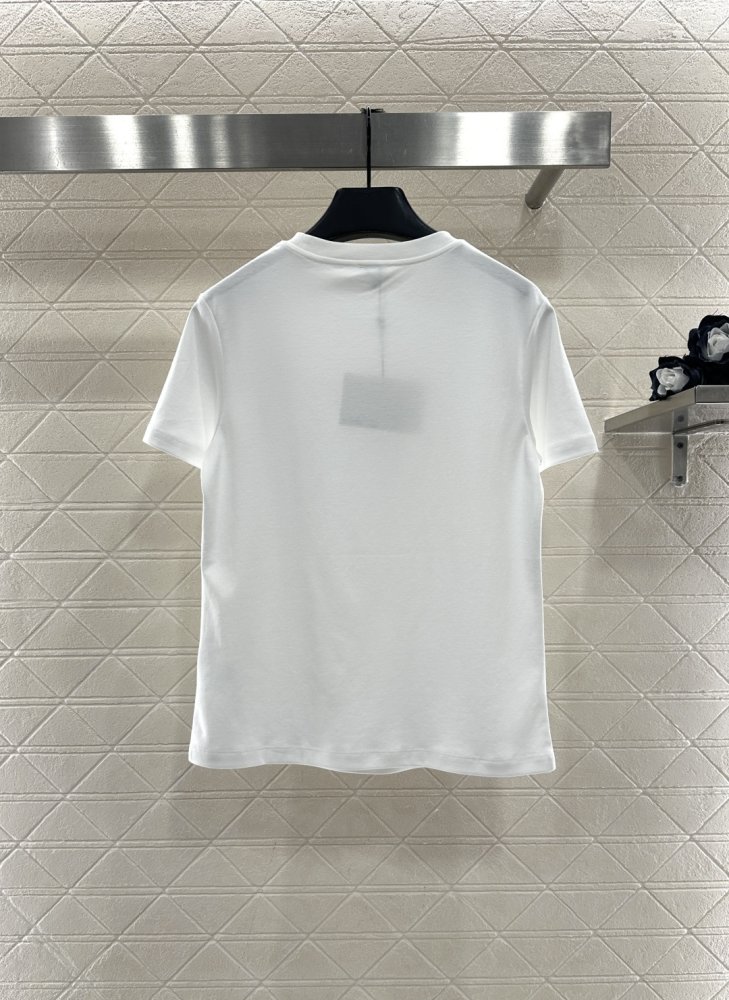 T-shirt women's фото 2