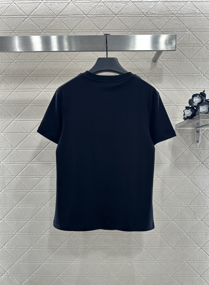 T-shirt women's фото 2