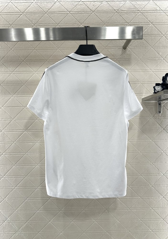 T-shirt women's фото 2