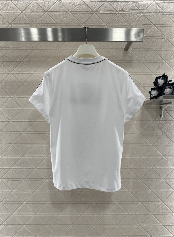 T-shirt women's фото 2