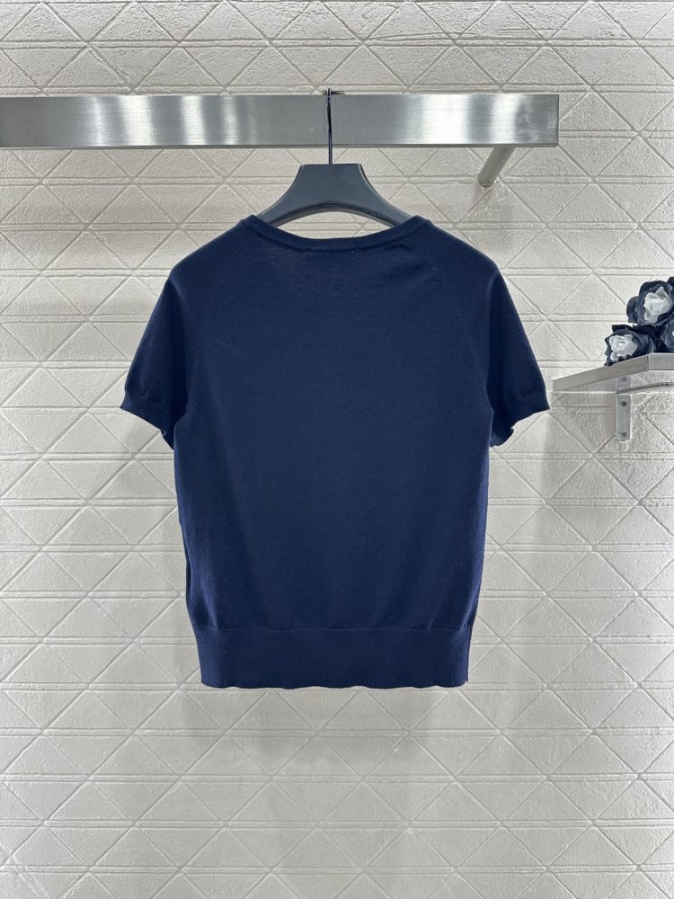 T-shirt women's фото 2