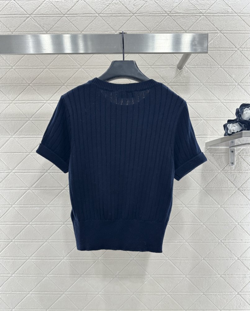 T-shirt women's фото 2