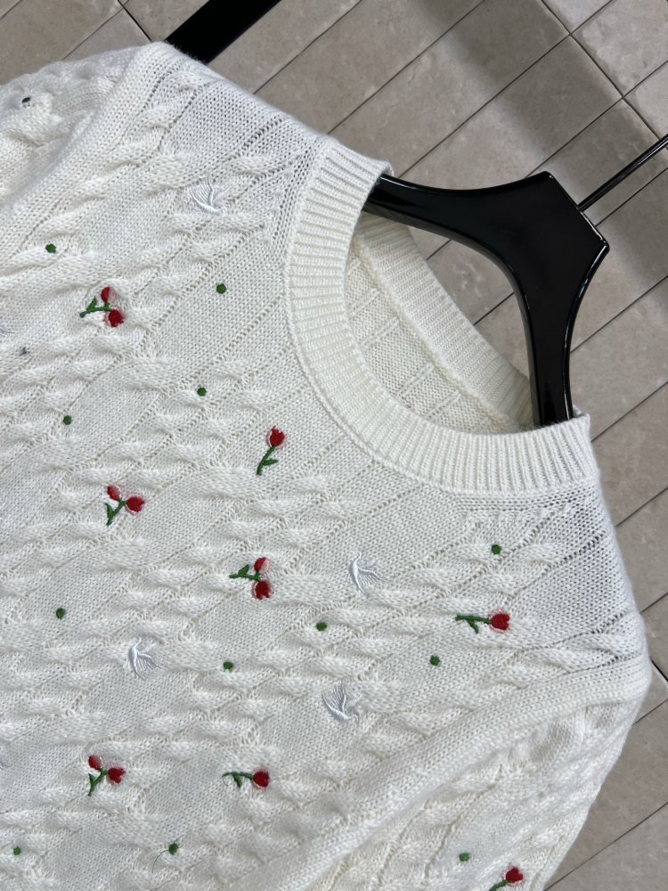 Футболка женская фото 2