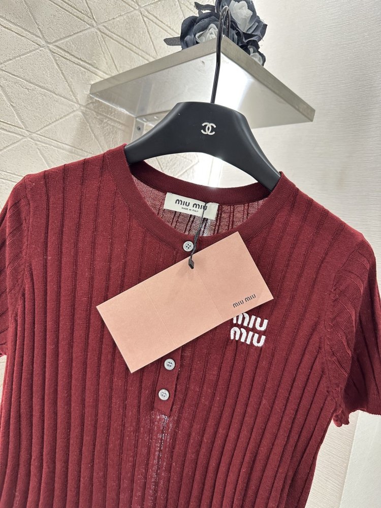 Футболка жіноча фото 3