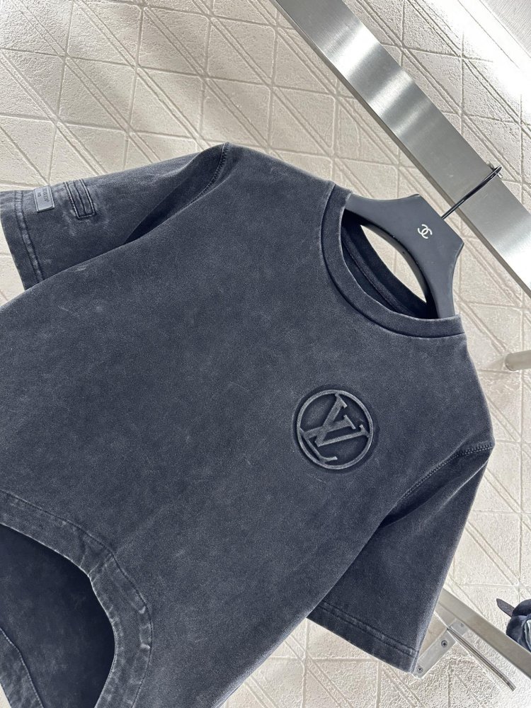 Футболка жіноча фото 3