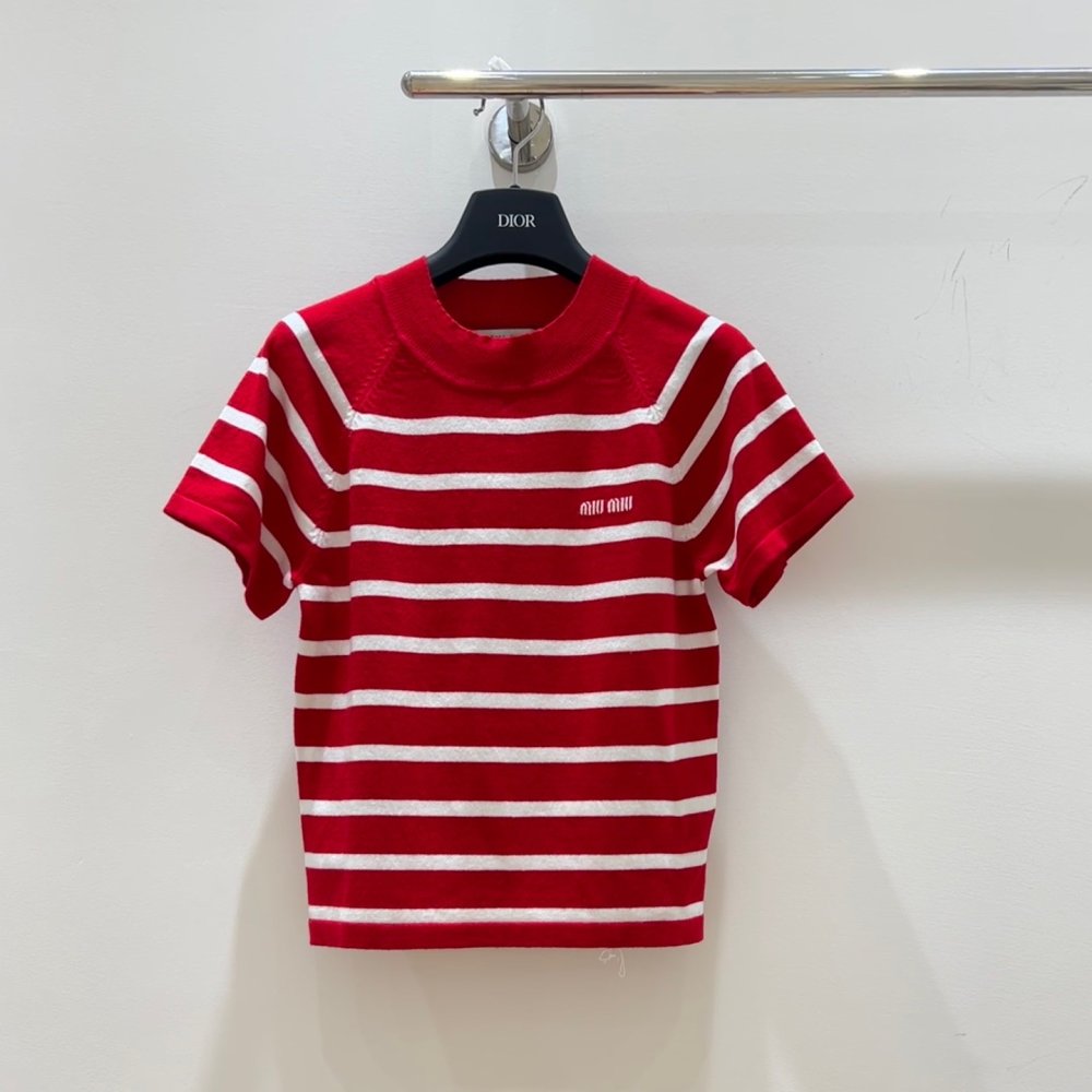 T-shirt women's фото 3