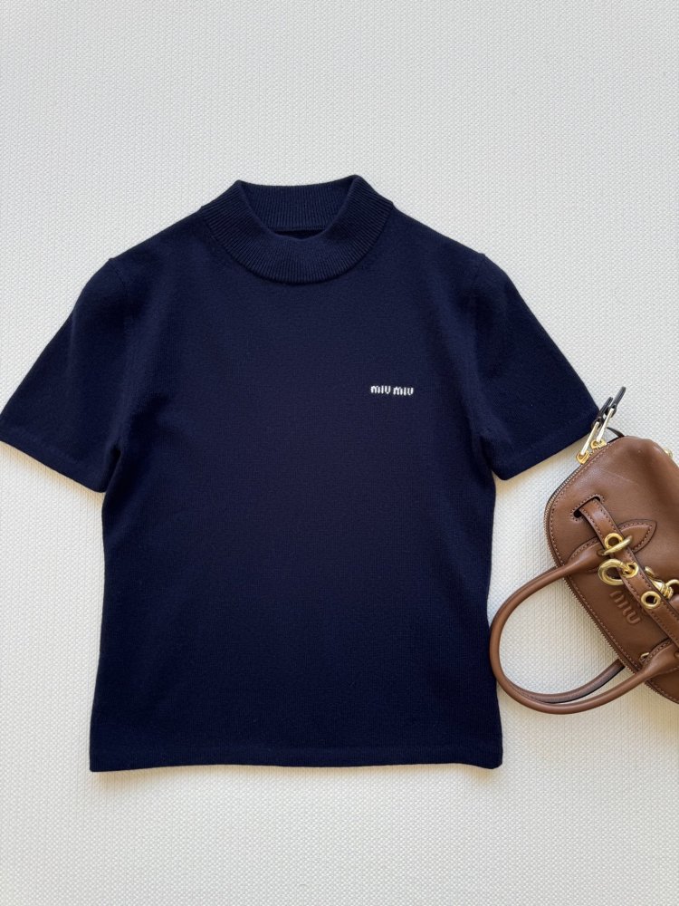 T-shirt women's фото 3