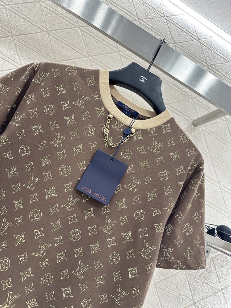 T-shirt women's фото 3