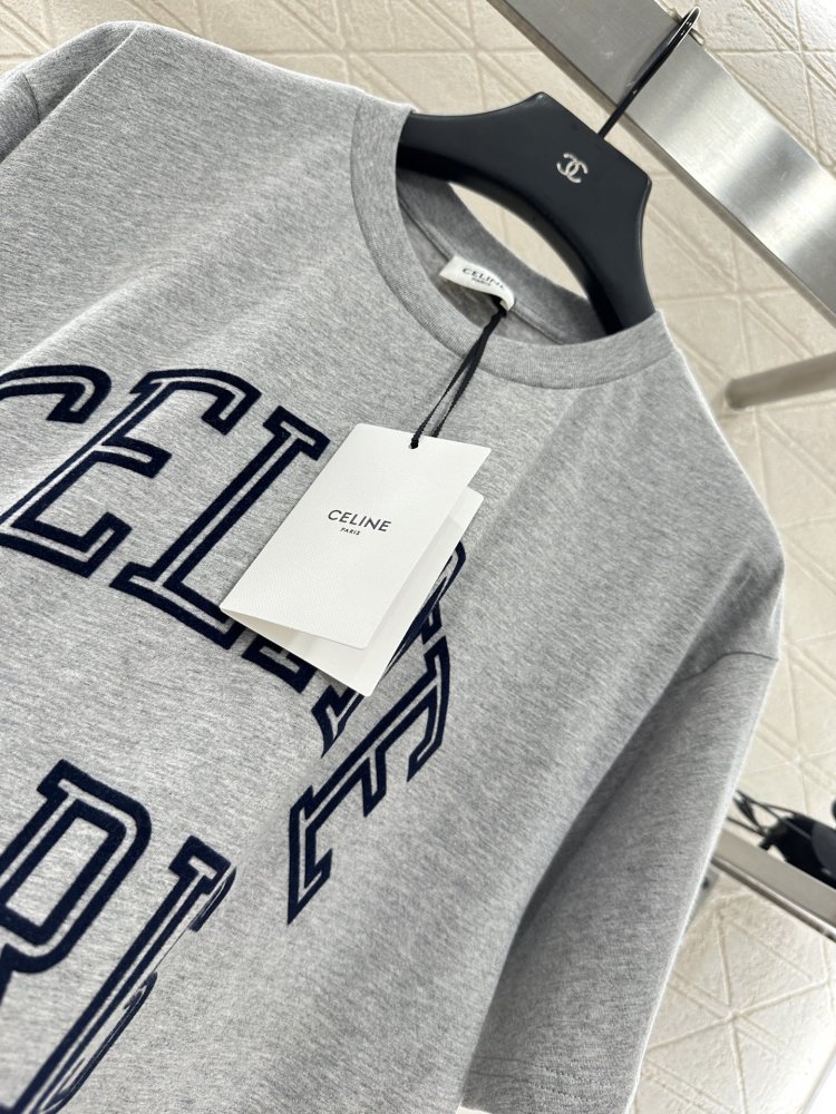 T-shirt women's фото 3