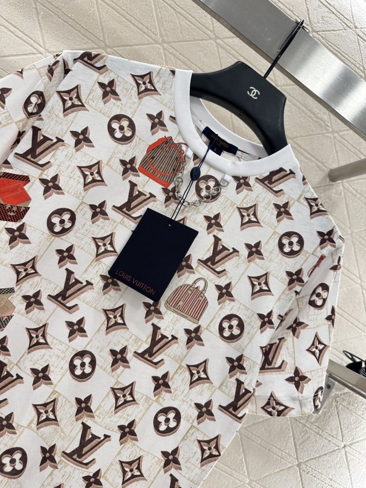 T-shirt women's фото 3