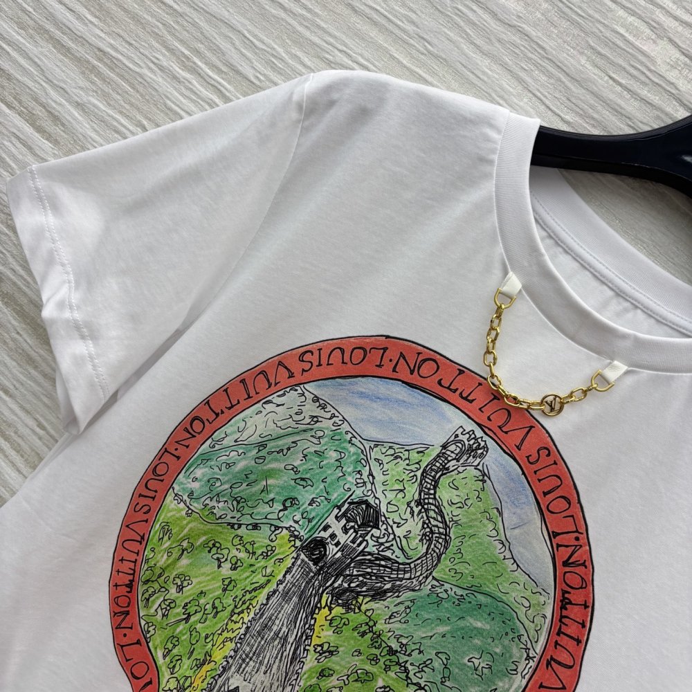 T-shirt women's фото 3