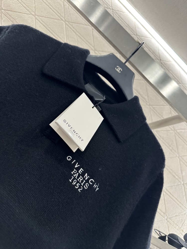 Футболка жіноча фото 3