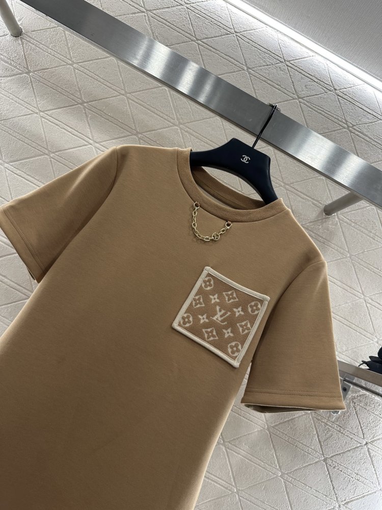 T-shirt women's фото 3