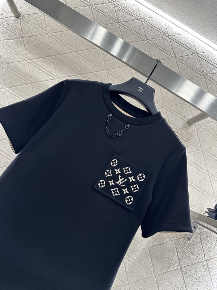 Футболка жіноча фото 3