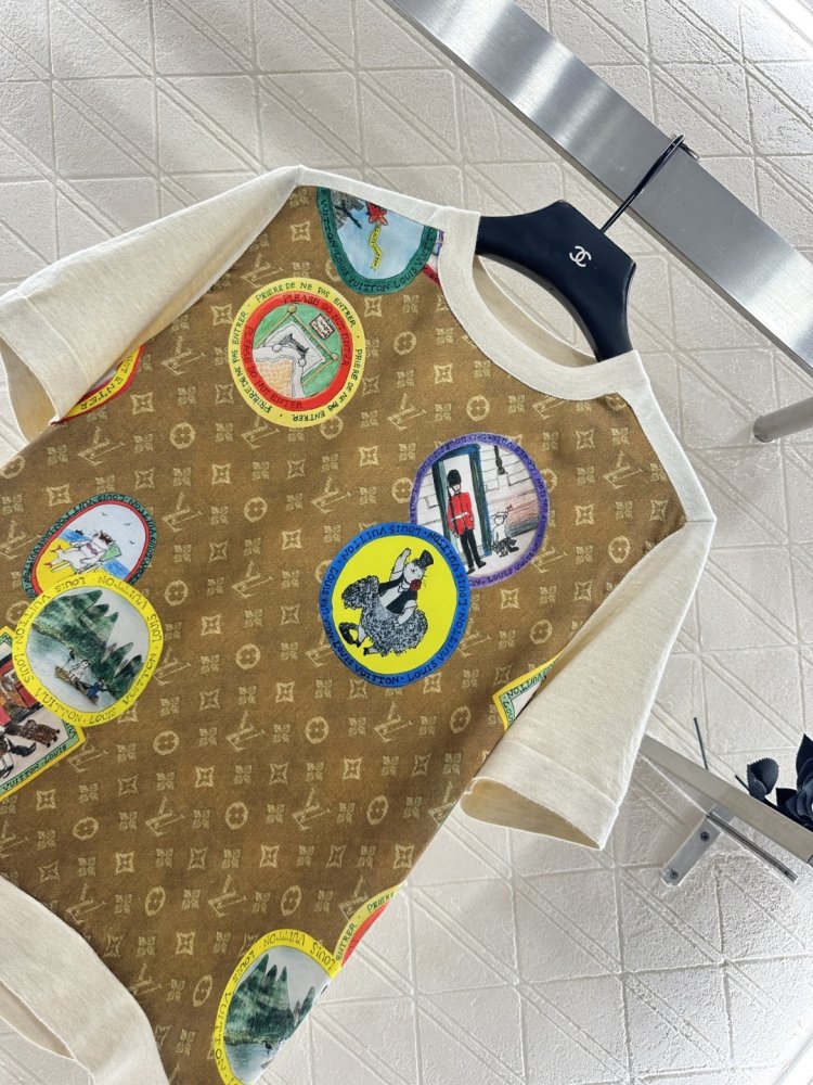 T-shirt women's фото 3