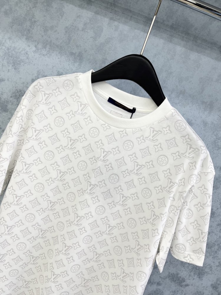 T-shirt women's фото 3