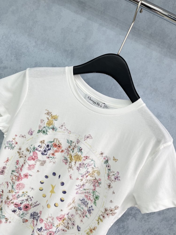 T-shirt women's фото 3