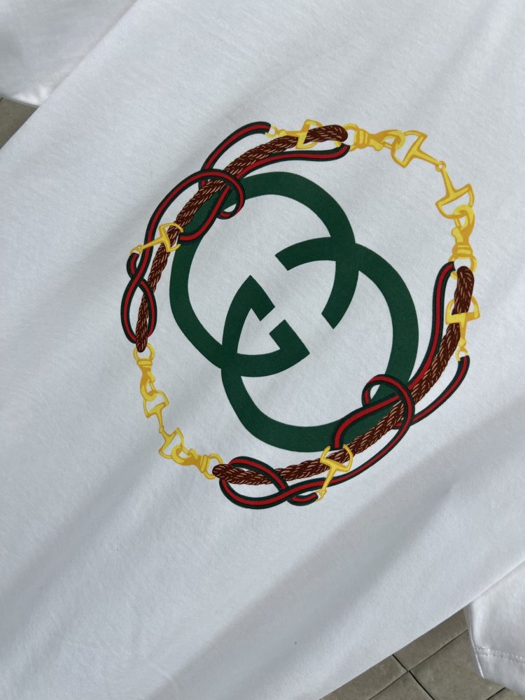 T-shirt women's фото 3