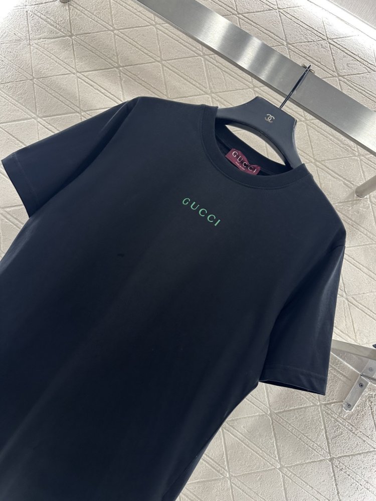 Футболка жіноча фото 3