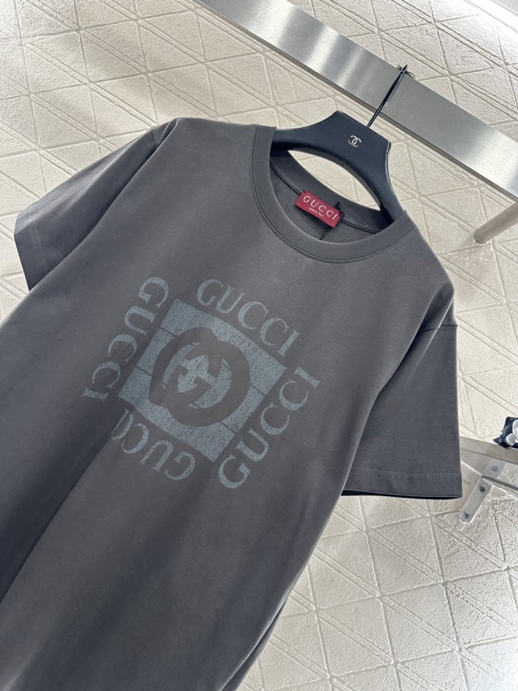 Футболка жіноча фото 3