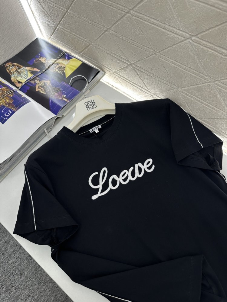 T-shirt women's фото 3