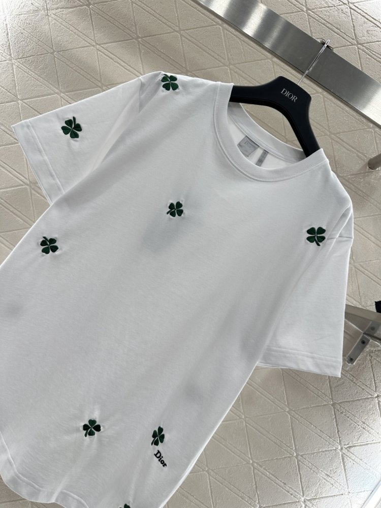 T-shirt women's фото 3