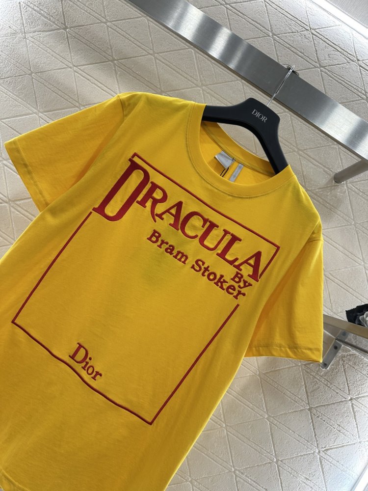 T-shirt women's фото 3