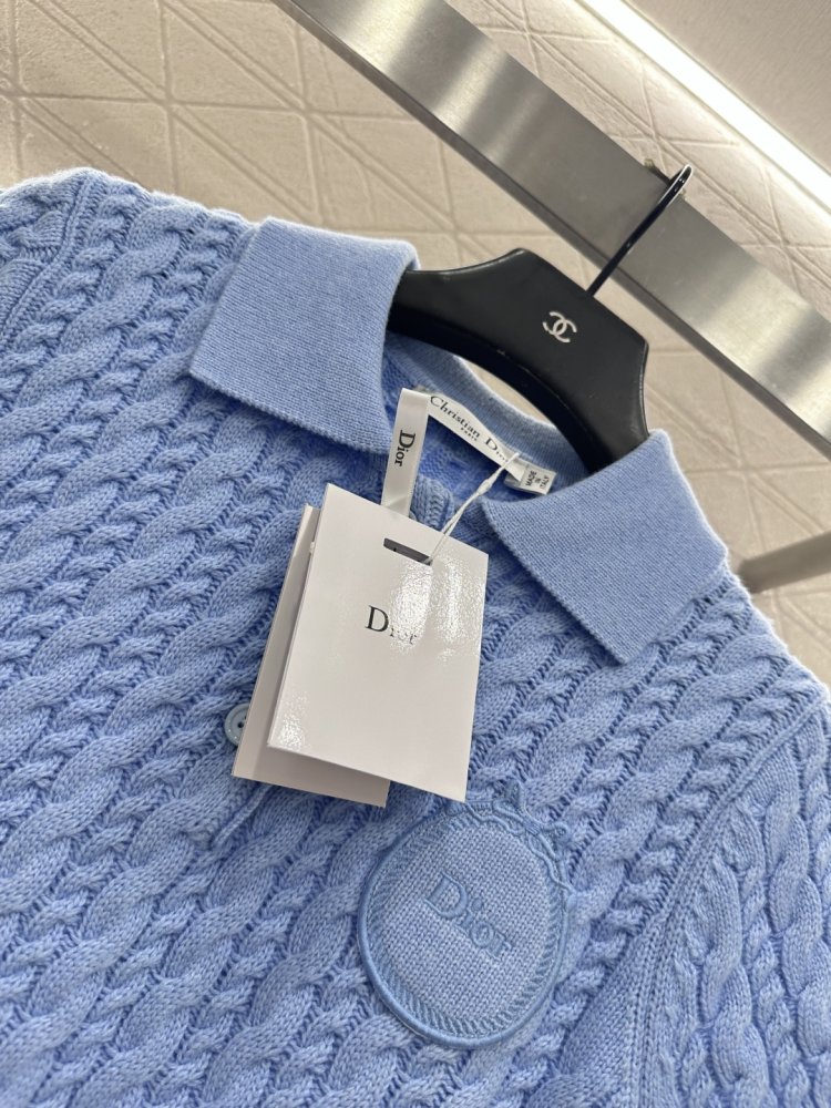 Футболка жіноча фото 3