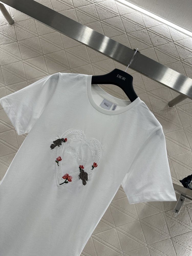 Футболка жіноча фото 3