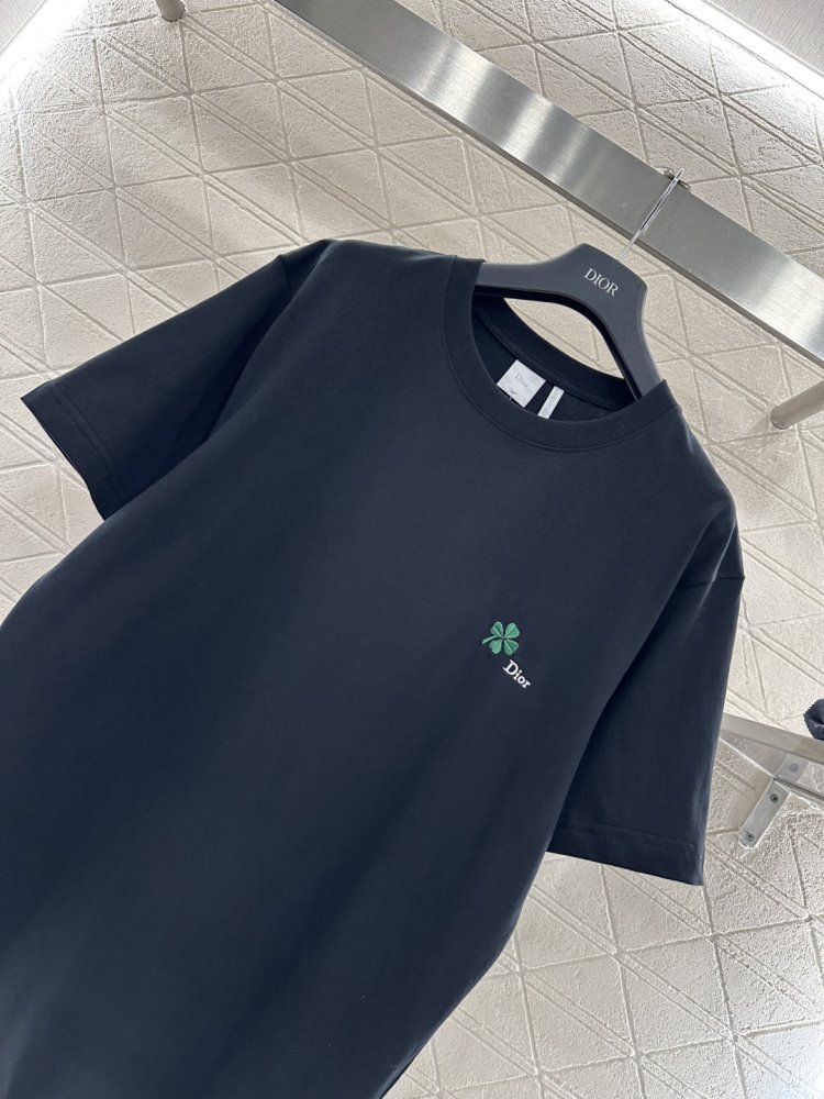 Футболка жіноча фото 3