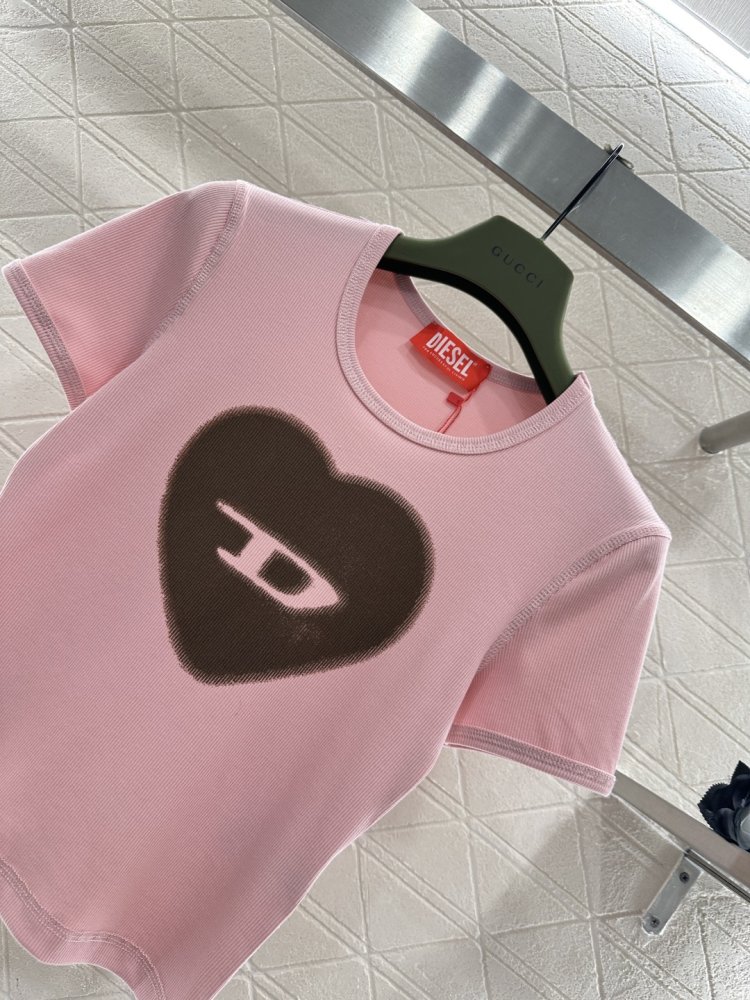 T-shirt women's фото 3