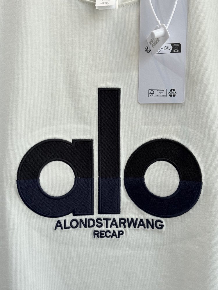 Футболка женская фото 3